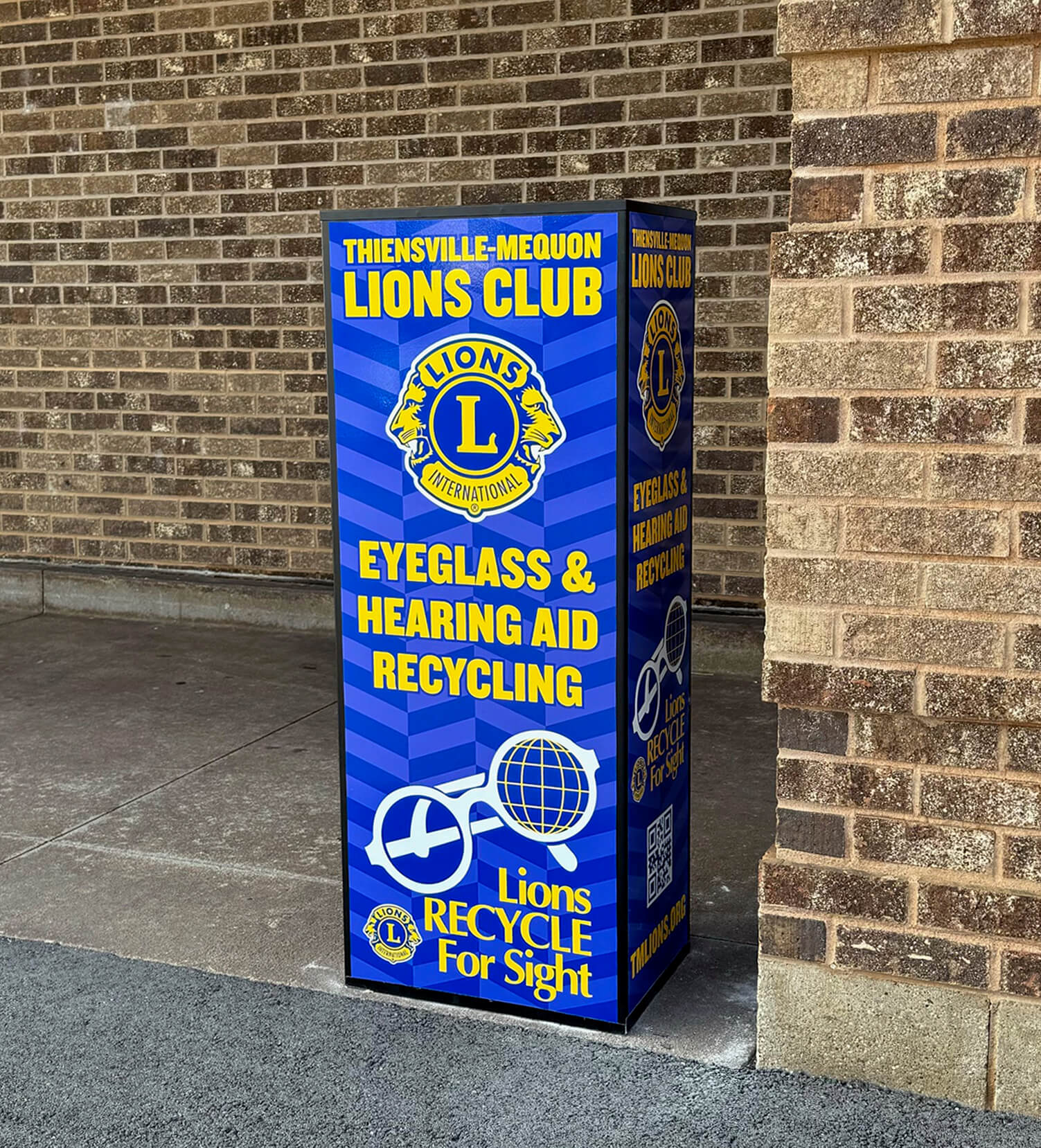 Eyeglass recycle collection bin at Piggly Wiggly - Mequon